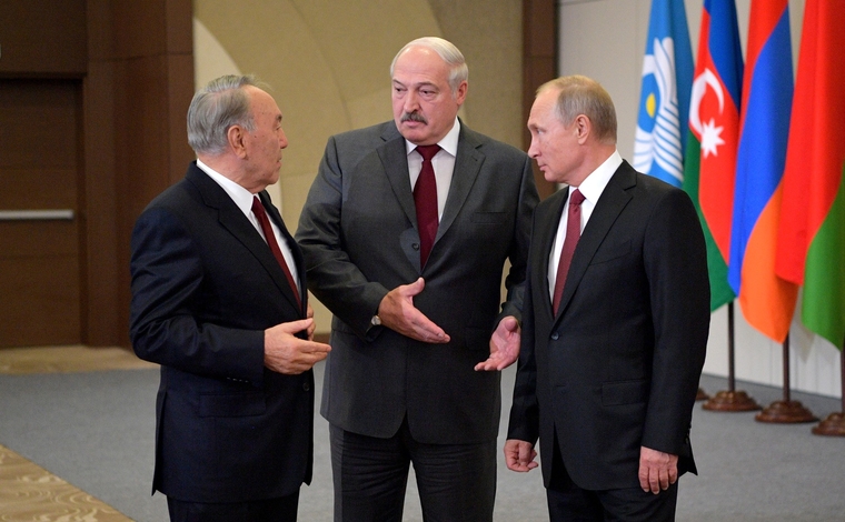 Во время беседы Путина и Лукашенко внезапно отключился свет
