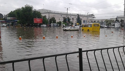 Непогода в Крыму привела к потопу. Чиновники уже ищут оправдания. ФОТО, ВИДЕО