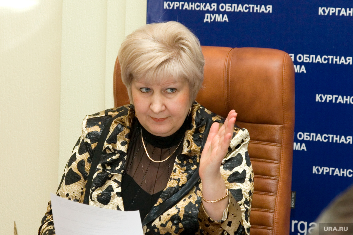 Евгения Гусева Принимает Душ – Жена По Контракту (2008)