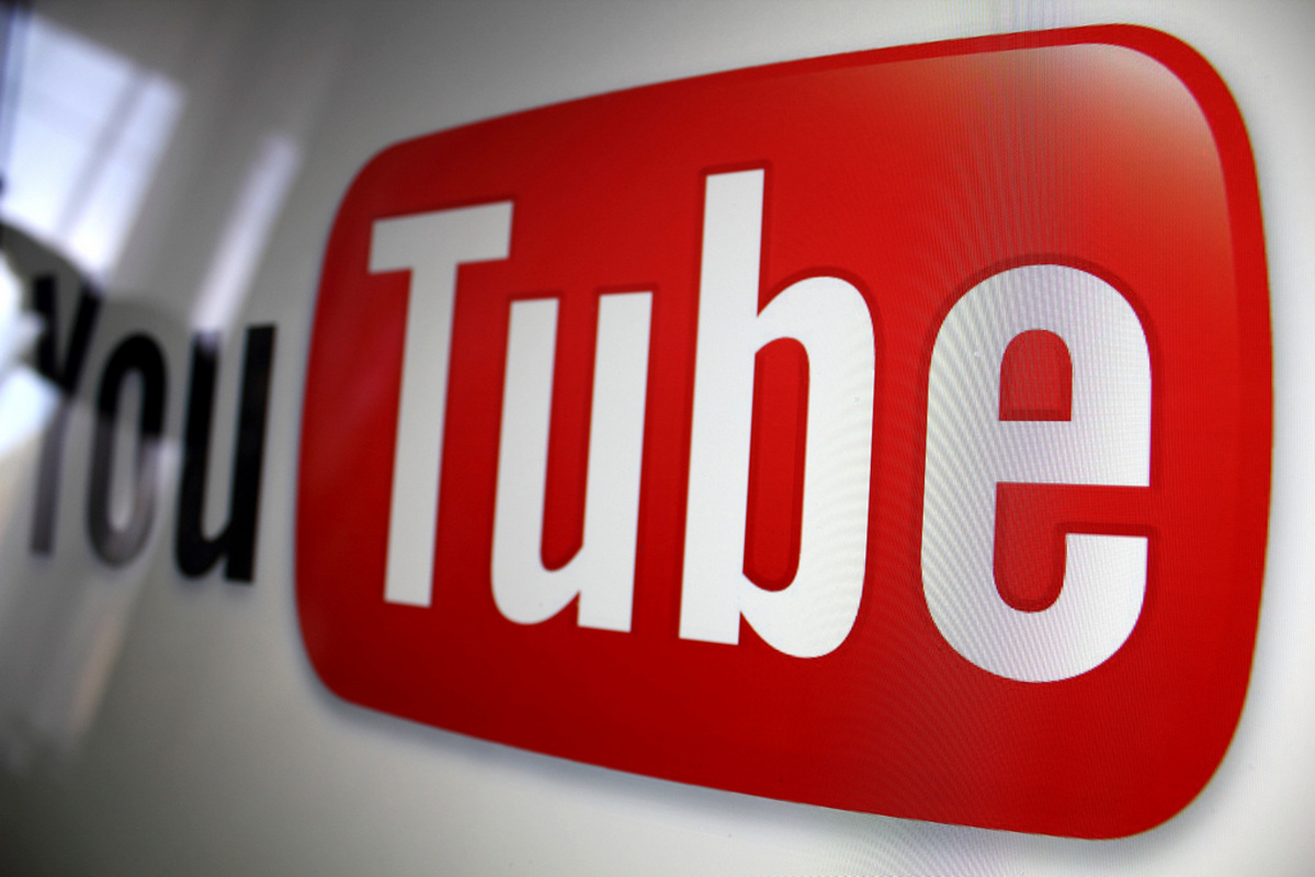 YouTube показал видео для взрослых вместо рекламы — URA.RU