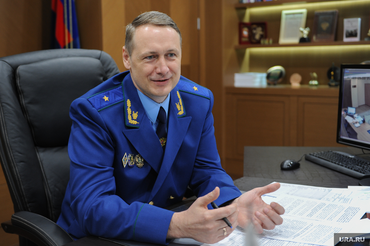 Виталий Лопин готовит совещание по саммитам