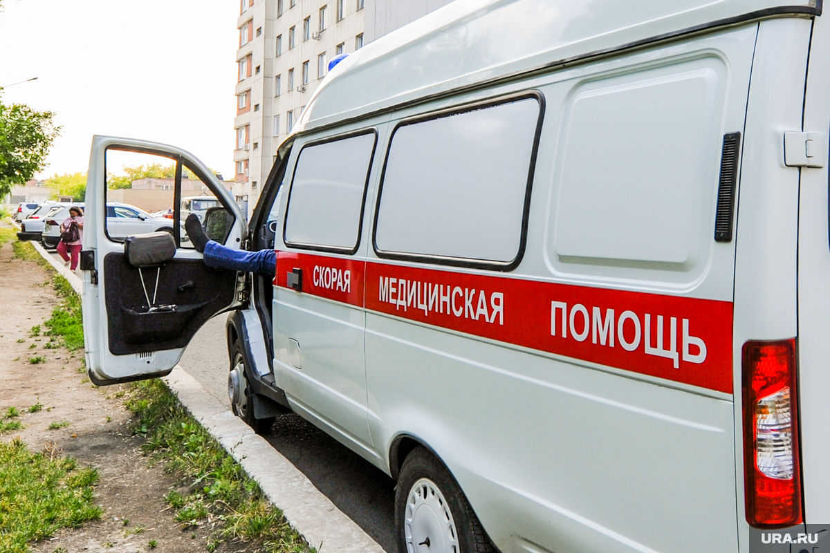 Очереди скорых с пациентами стояли на подъезде к больнице