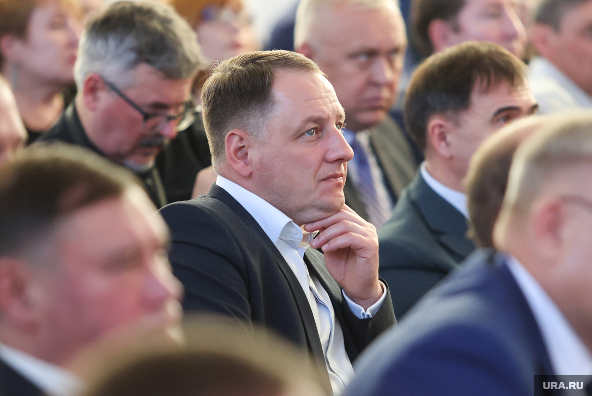 Главу Шадринска Антона Мокана обвиняют в том, что мэрия вовремя не исправила нарушения, связанные с пожарной безопасностью