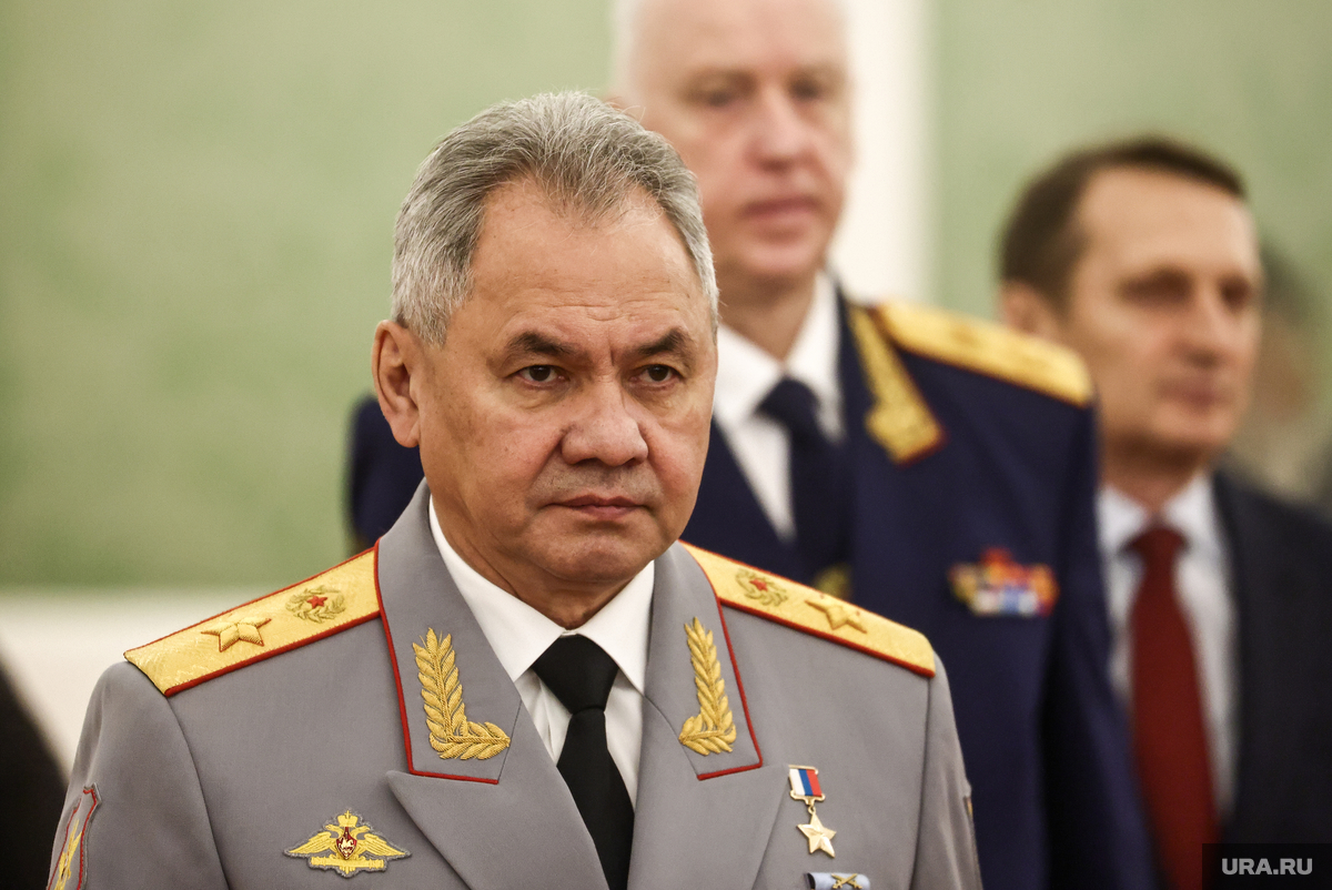 Сергей Шойгу дол указание позаботиться о семье погибшего бойца