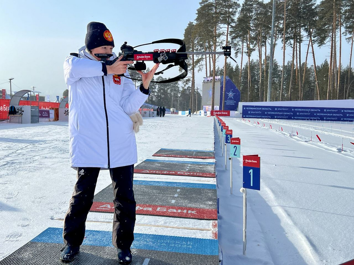 Челябинская биатлонистка Ишмуратова впервые вышла на рубеж в родном  Златоусте: фото