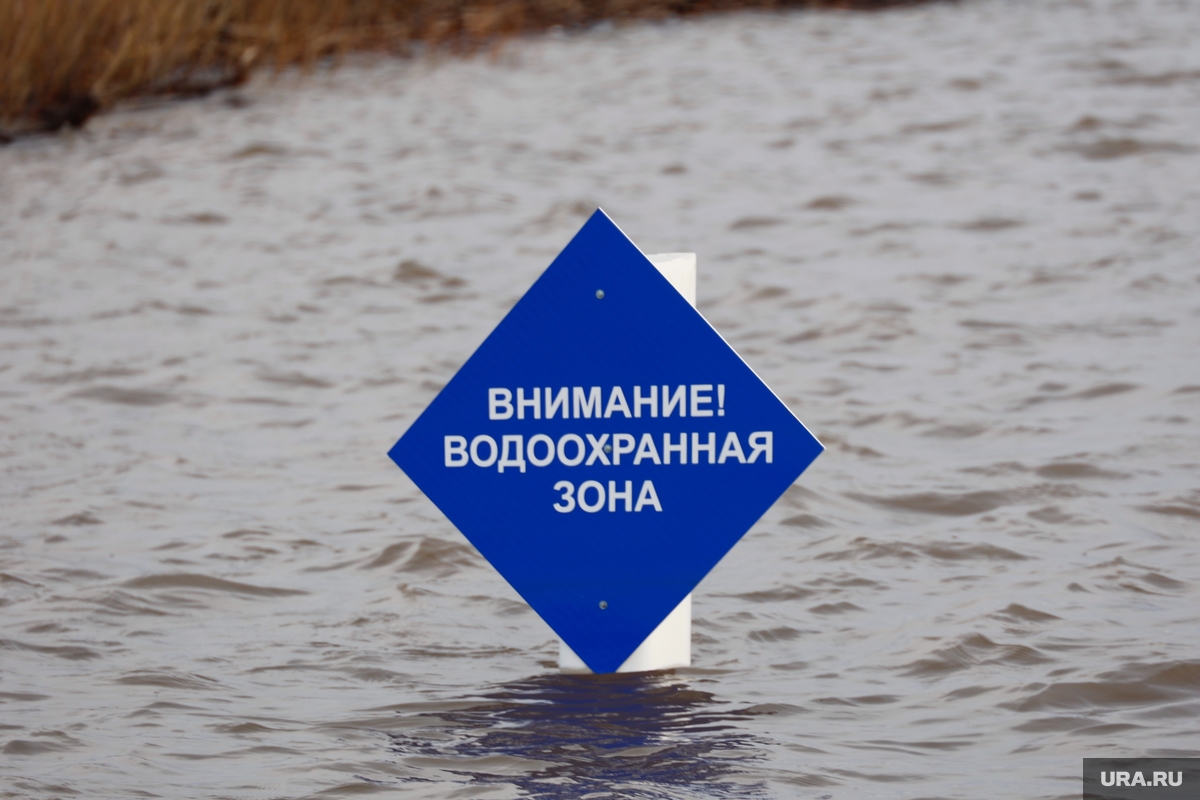 Паводок в Кургане 2024: вода подобралась к уровню Мало-Чаусовского моста,  видео