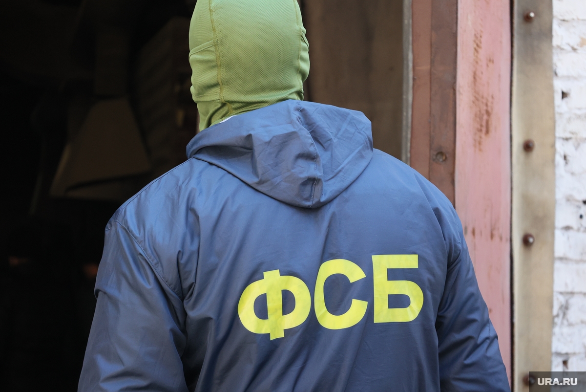 Из незаконного оборота силовики изъяли автомат, пистолеты и пулеметы