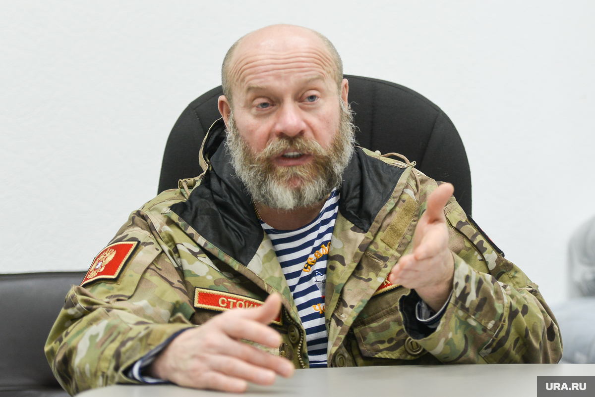 Олег Колесников пока не собирается возвращаться на «гражданку». Но это пока