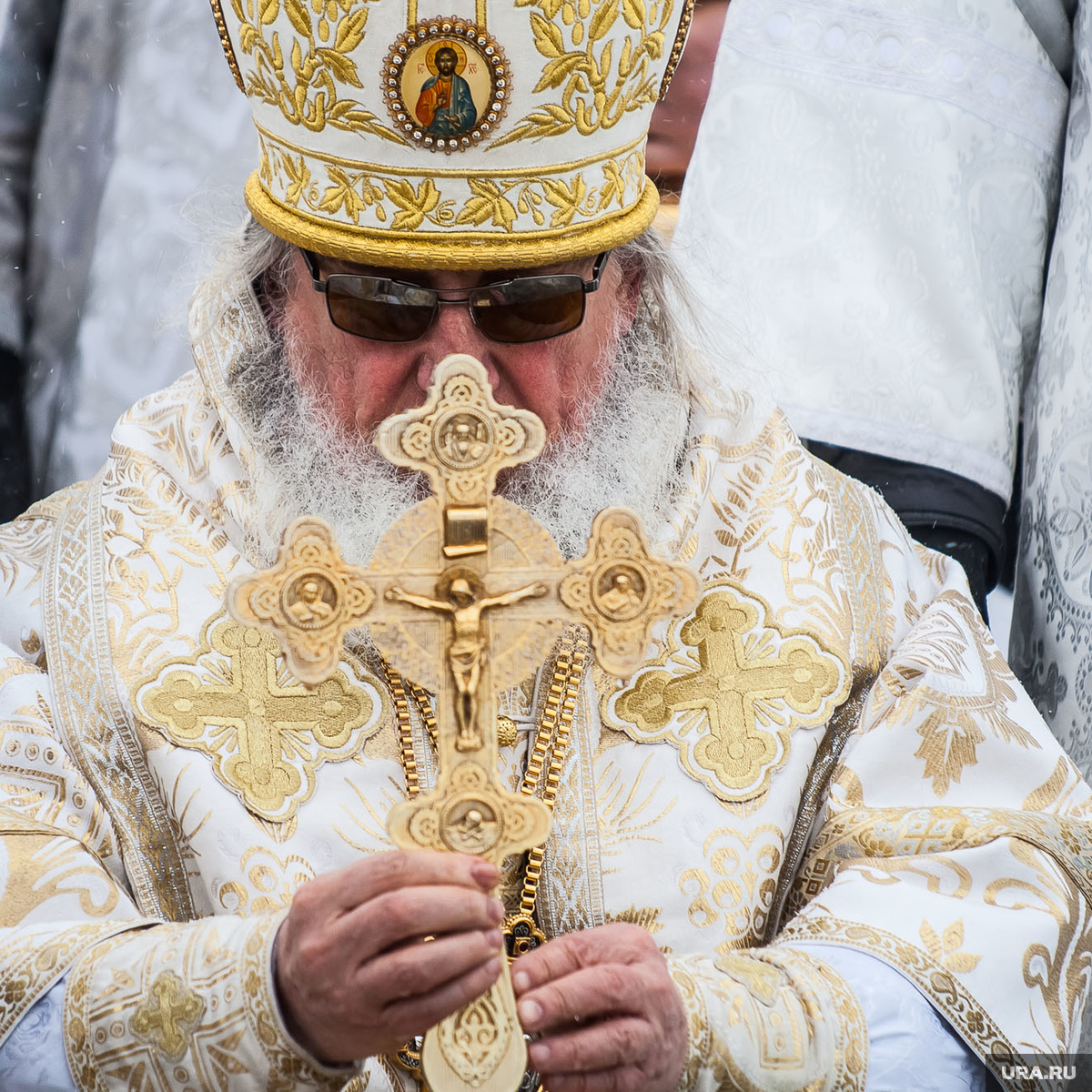 Что можно и что нельзя в РПЦ? Темные очки — да, красить волосы — нет  Невзоров: «Чтобы успеть жениться, молодые священники прихорашиваются как  могут» — URA.RU