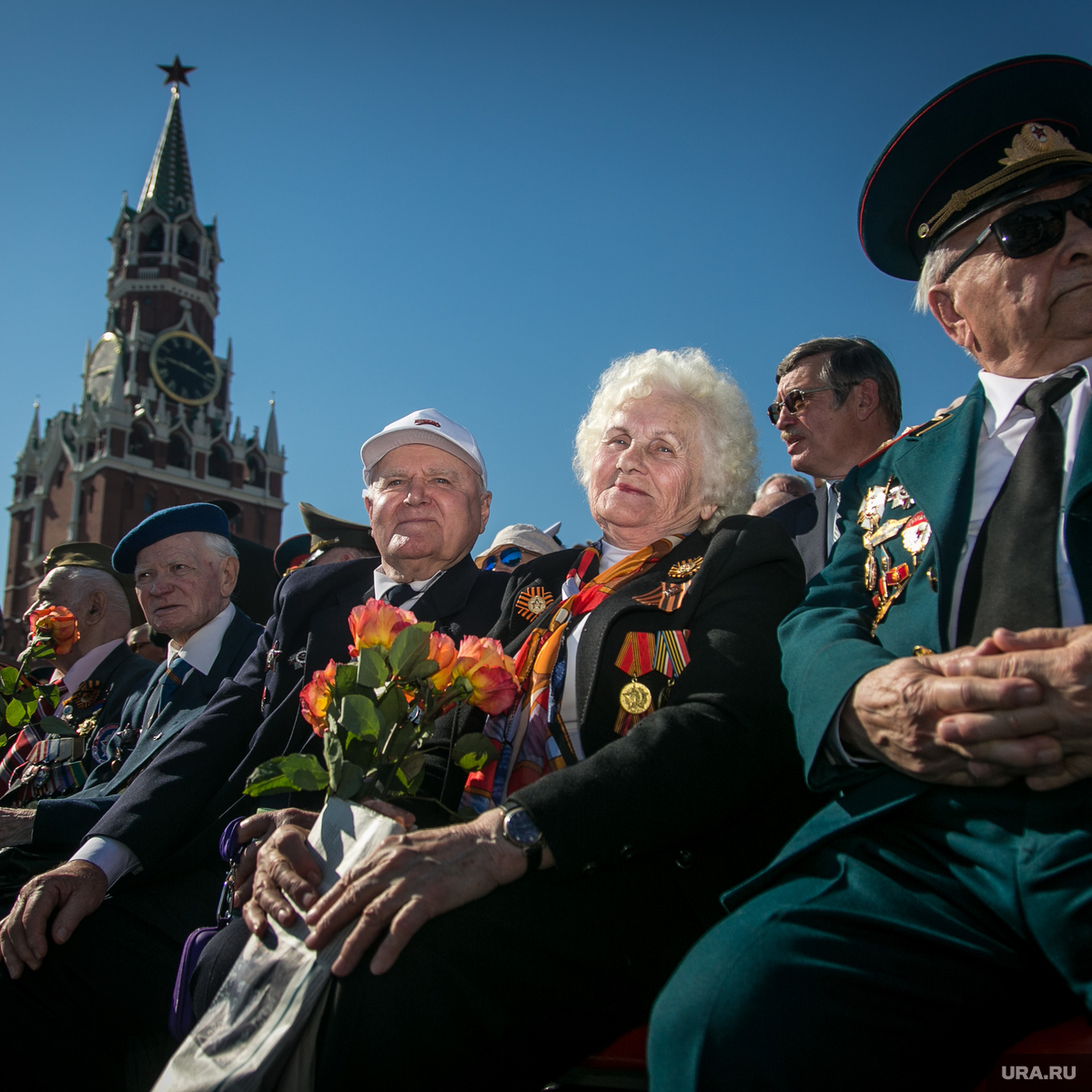 9 мая — День Победы не для всех В чем опасность праздника и кто не пускает  президентов на парад в Москву — URA.RU