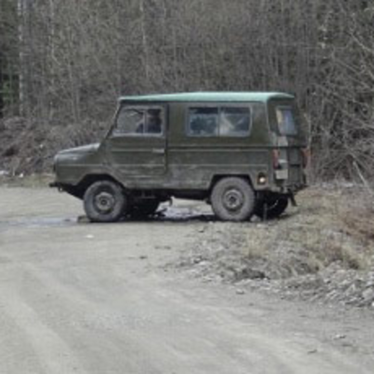 Утром под Качканаром из реки Выя достали автомобиль, в котором находился  пожилой мужчина