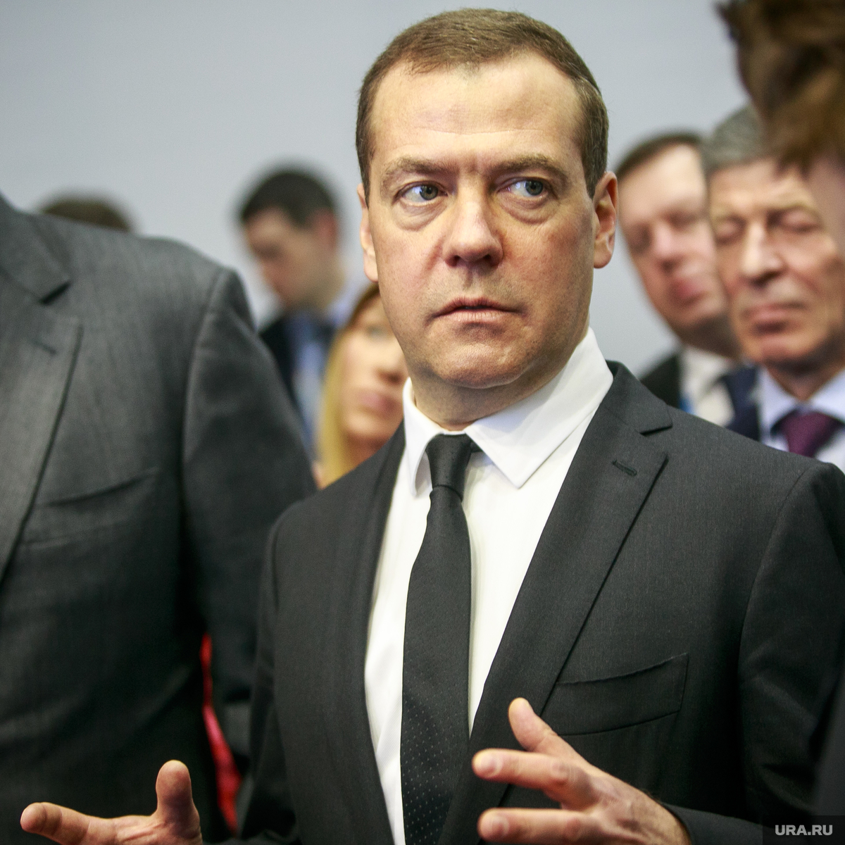 Медведев на мвф. Медведев 2022. Лицо Медведева. Медведев последние фото.