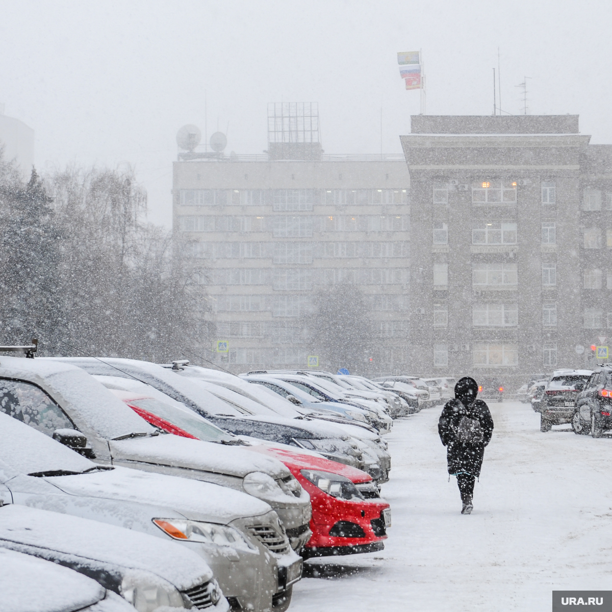 Температура в челябинске в декабре. Снегопад. Снегопад в Челябинске. Сильный снег. Мокрый снег Челябинск.