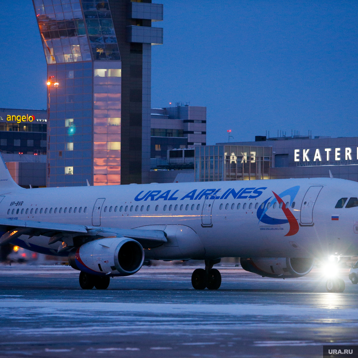 уральские авиалинии москва сочи самолет. самолет екатеринбург уральские авиалинии. самолет екатеринбург уральские авиалинии. самолет уральские авиалинии u6-264. самолет екатеринбург уральские авиалинии.
