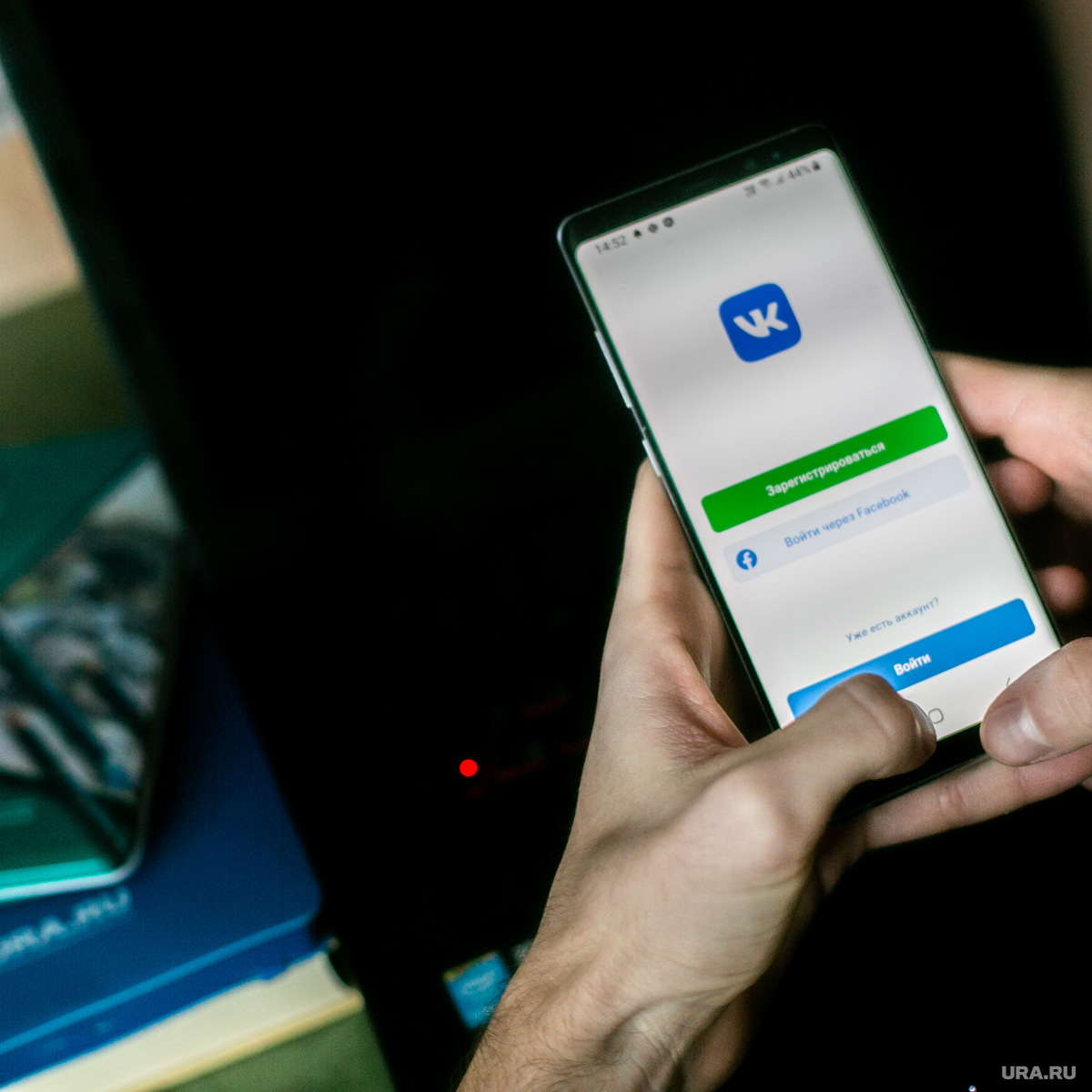 Приложение «ВКонтакте» вернули в магазин App Store