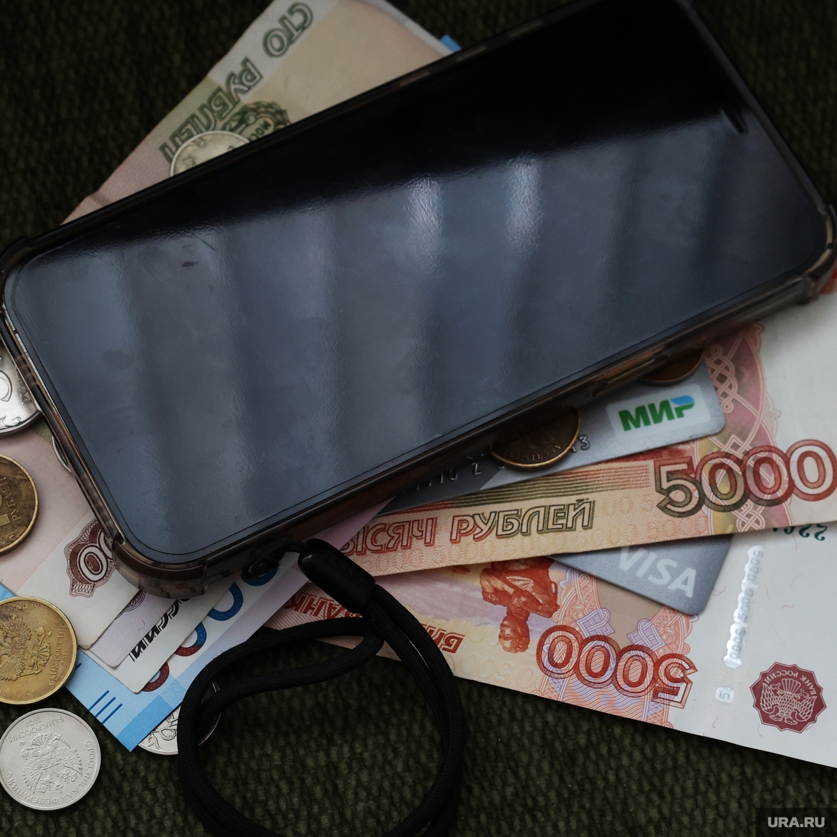 Тюменцам предлагают обманывать покупателей крупного сетевого магазина и  получать за это деньги