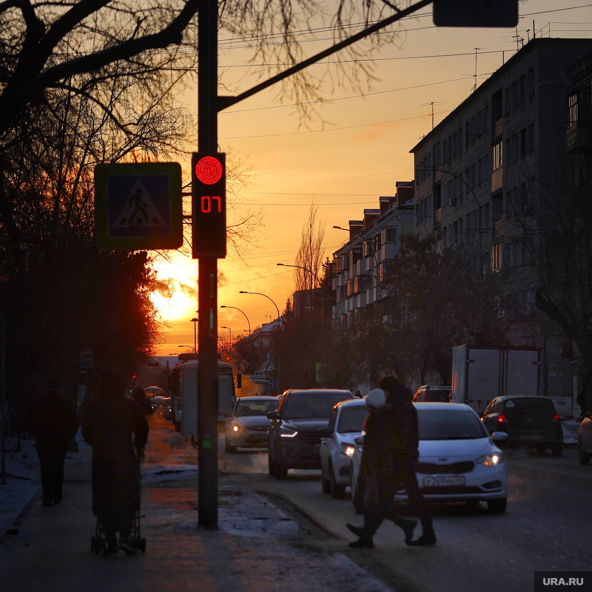 Где в Кургане установлены новые светофоры: 2024 год