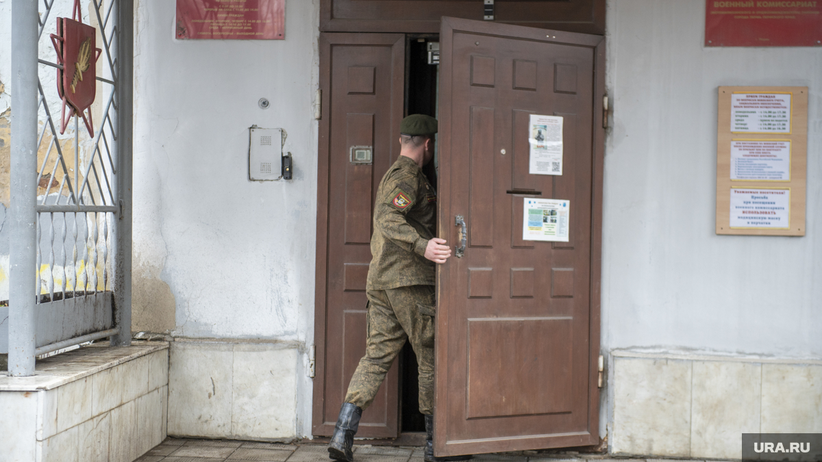 Восьмилетний школьник во Владивостоке пытался сжечь военкомат