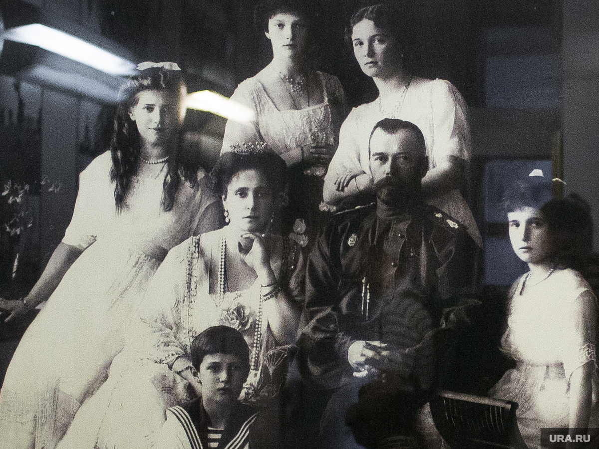 Последнее фото николая 2 с семьей перед расстрелом