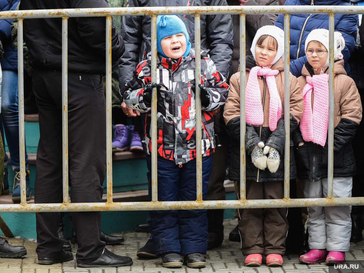 Если Рудковская лупит ребенка, она должна знать: вырастет садист». Почему  российские родители наказывают детей по методам XIX века? — URA.RU