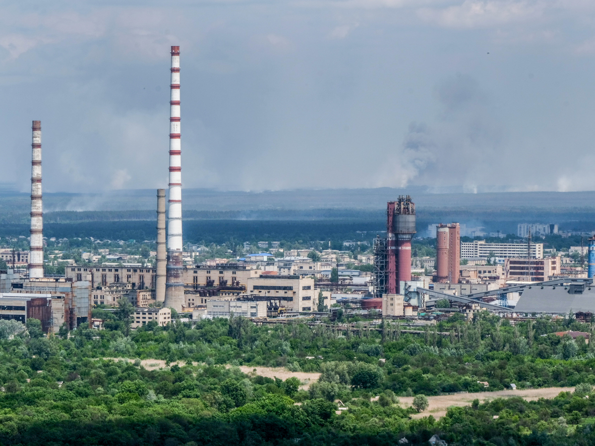 Что известно о заводе в Северодонецке, где ВСУ держат заложников