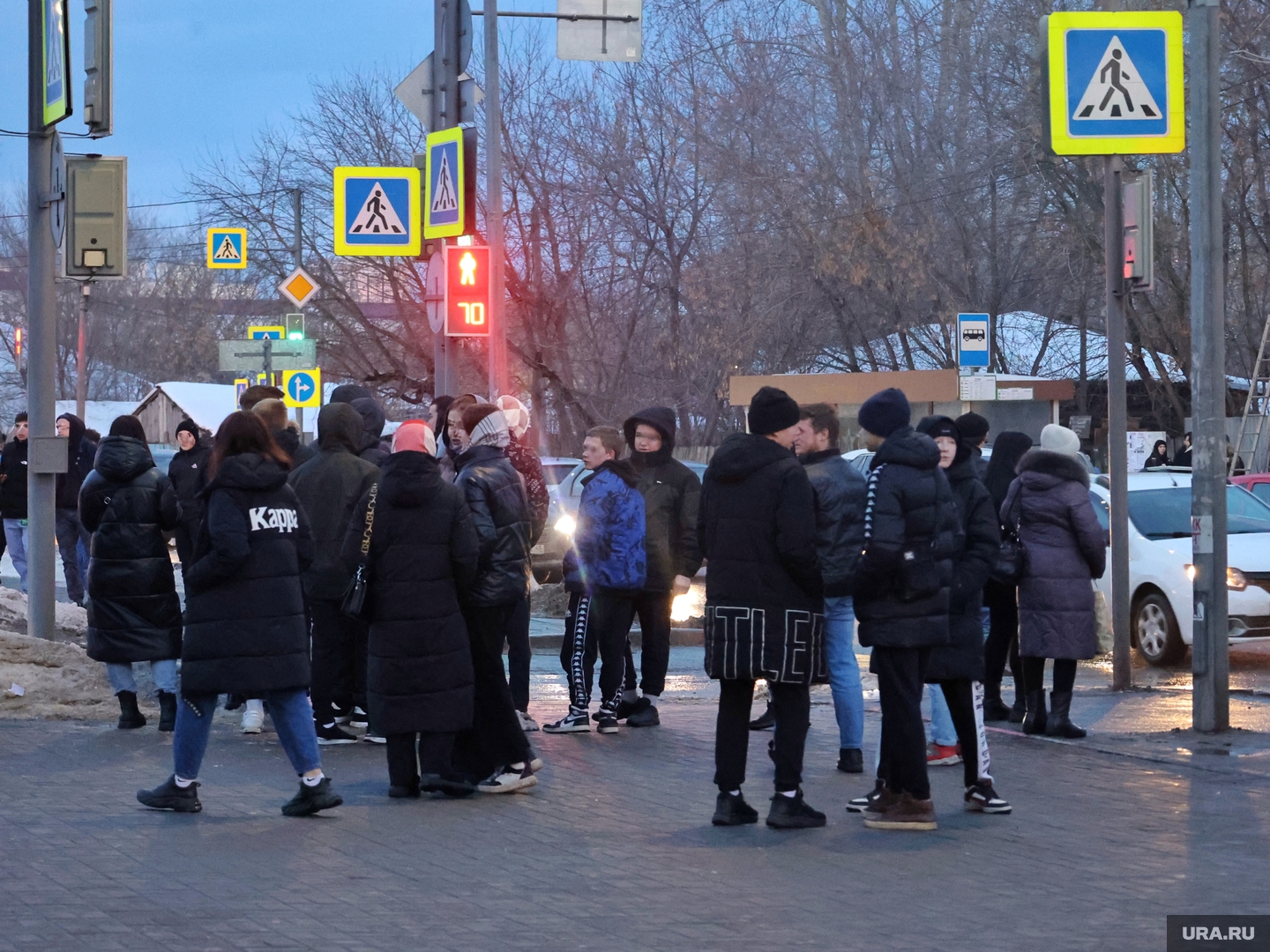 В Кургане толпы подростков пришли в торговые центры, чтобы подраться