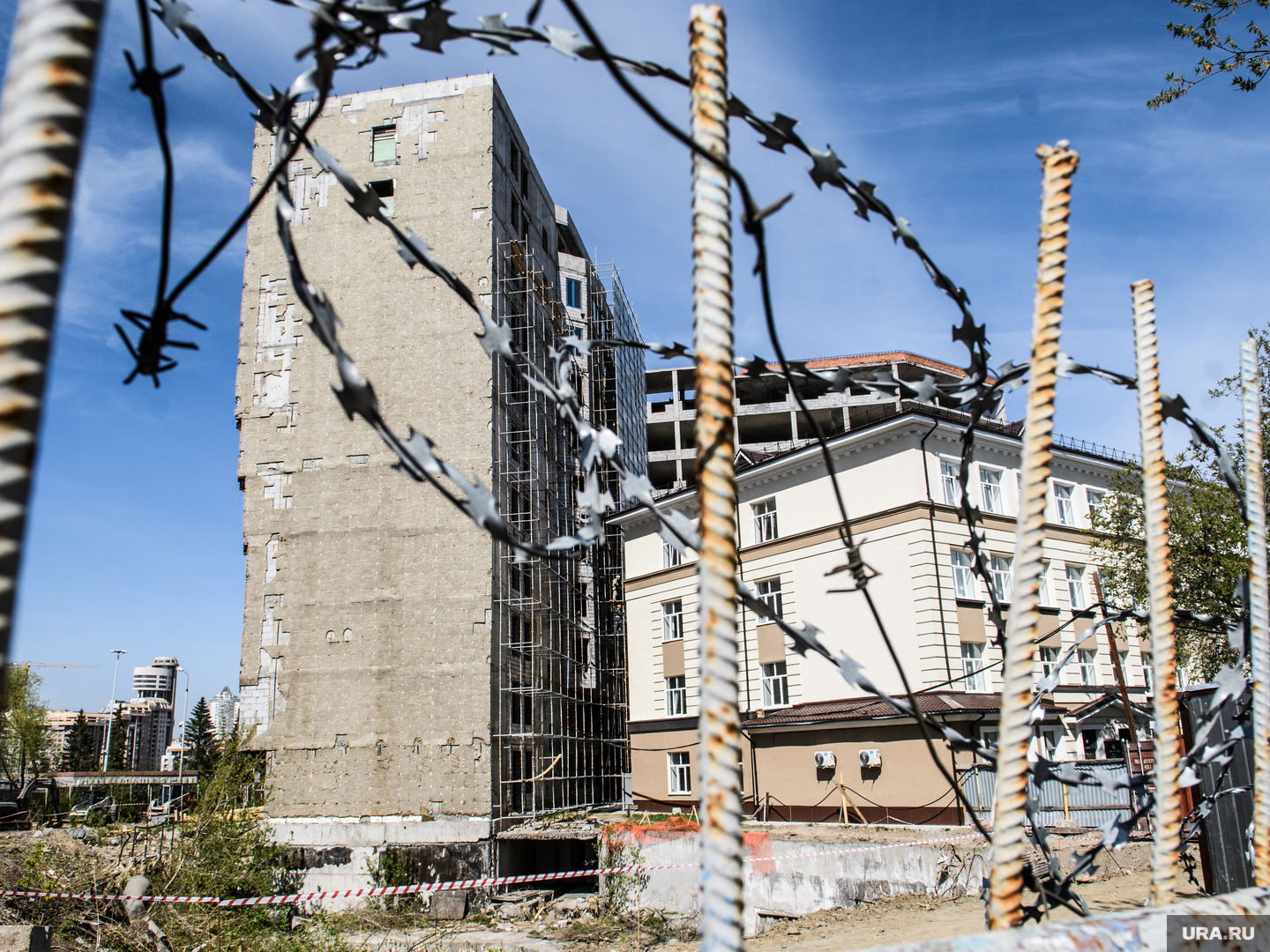 Мэрия в ЯНАО решит судьбу заброшенного недостроя