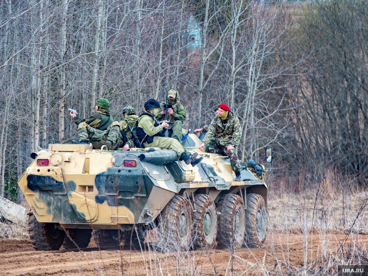 785334_Voennaya_podgotovka_k_sluzhbe_v_zone_SVO_Permy_btr_oruzhie_strelki_spetsnaz_chvk_svo_armiya_rossii_shturmoviki_250x0_2259.1500.0.0.jpg