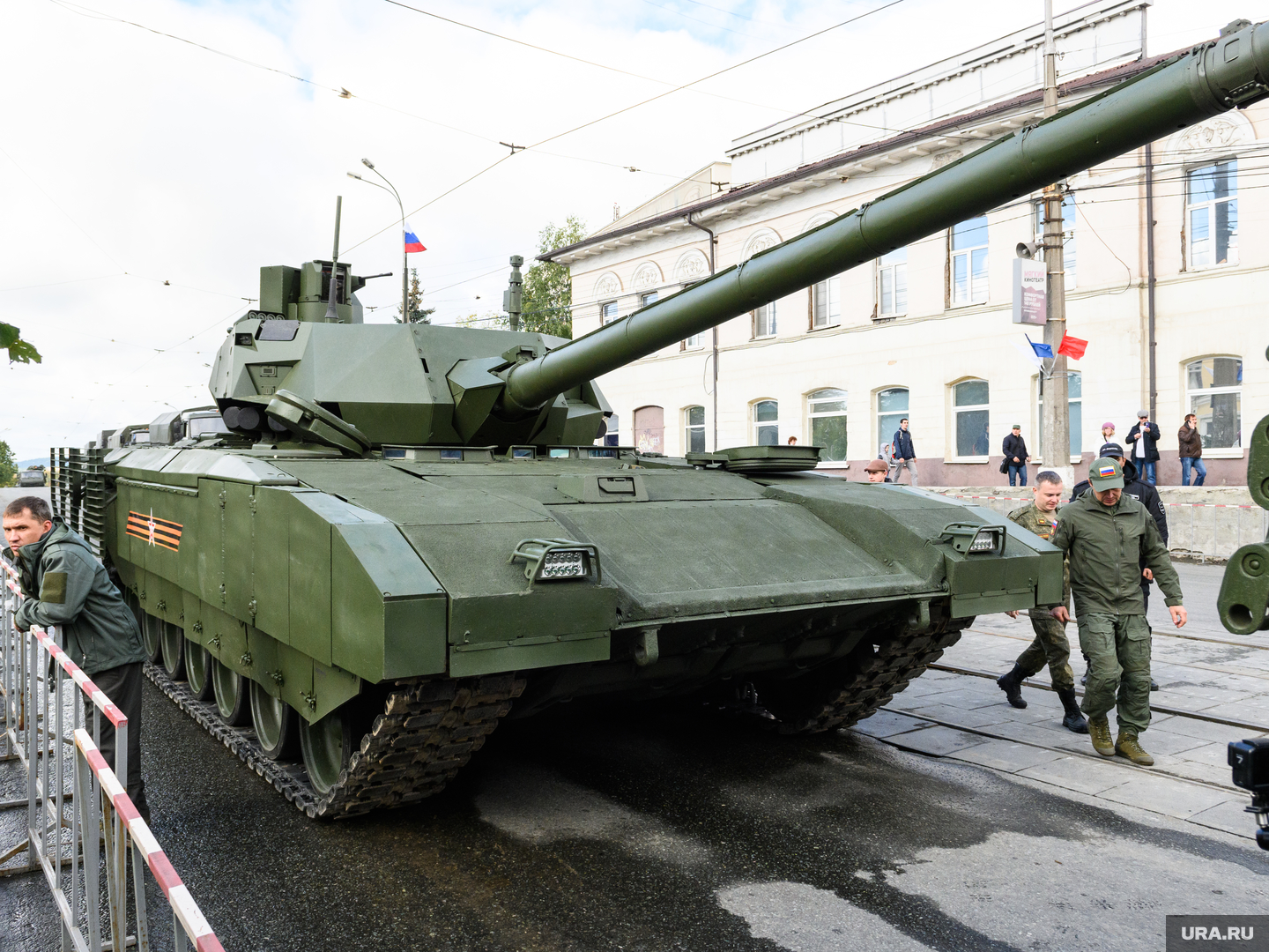 В чем преимущества российского Т-14 «Армата» над Leopard 2