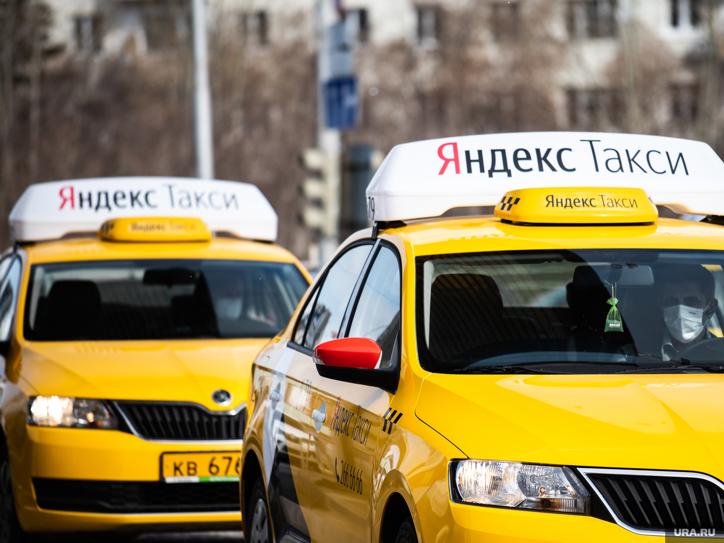 «Яндекс Такси» запретило отменять заказы. Таксисты в полнейшем бешенстве