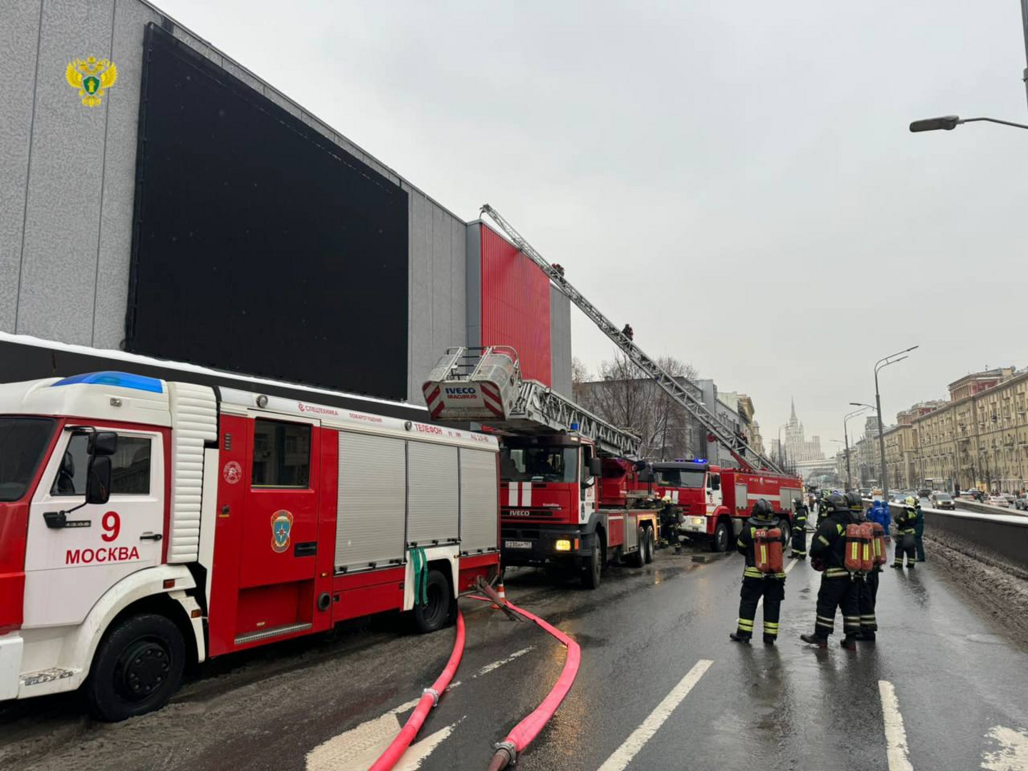 В Москве горит Театр сатиры в Москве: площадь выросла до 350 квадратных  метров: фото, видео