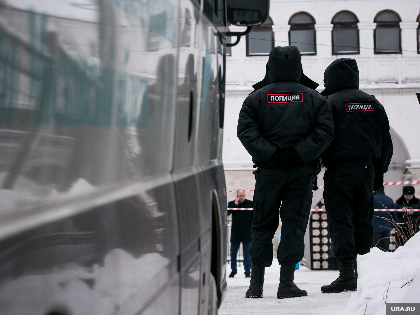 В Подмосковье эвакуировали три дома из-за взрывчатки в машине