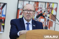 Марат Исламов — курганский политик, агроном, доктор экономических наук, кандидат сельскохозяйственных наук.