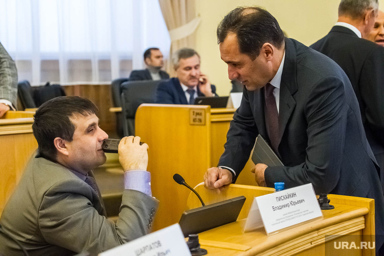 Тюменских депутатов удивляют метания Николая Барышникова