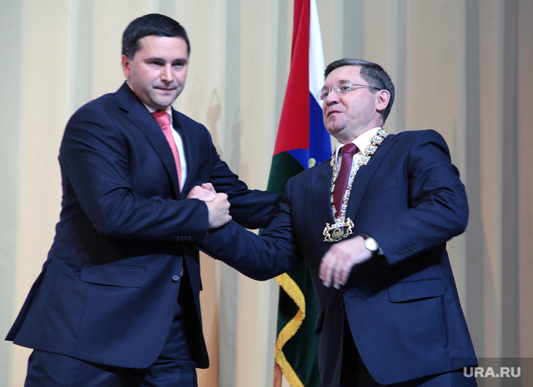 Только два уральских губернатора Дмитрий Кобылкин (слева) и Владимир Якушев (справа) лично будут представлять свои регионы на съезде ЕР
