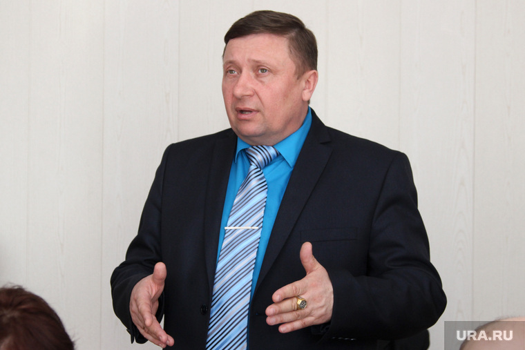 Действующий глава района Владимир Букарев