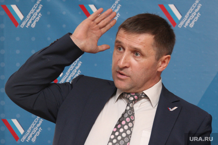«ЕР» откажет Евгению Артюху в выдвижении из-за скандала с его заявлением о фашистской политике партии. Но он не собирается на праймериз