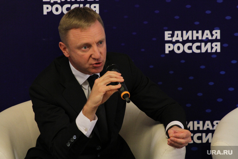 Пост министра образования пока занимает Дмитрий Ливанов. Но его кресло — объект торгов