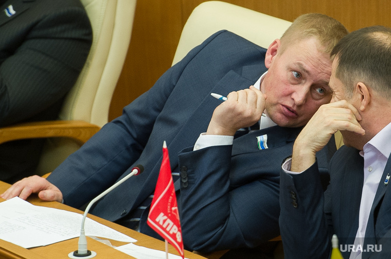 Под основание «Дискредитация партии» могут попасть практически все прежние оппоненты «ЕР», планирующие идти на праймериз