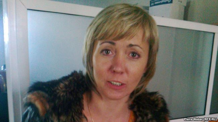 Наталья Вернадская после поджога офиса газеты «Зеркало» в Темиртау
