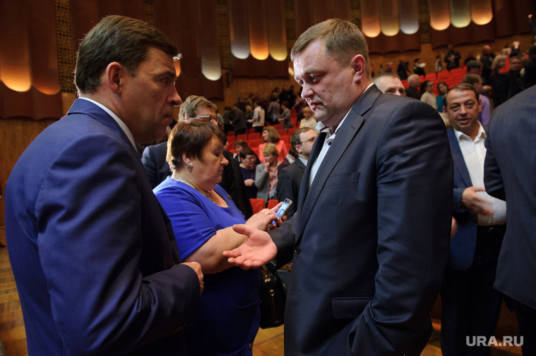 В целом встреча прошла хорошо, но не все предложения Евгения Куйвашева в зале встретили на ура.