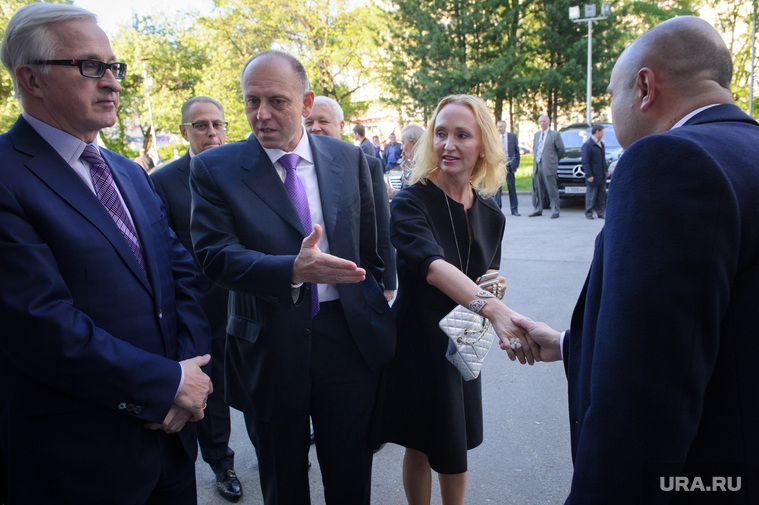 Появление Александра Шохина (слева) подняло премию на невероятную высоту
