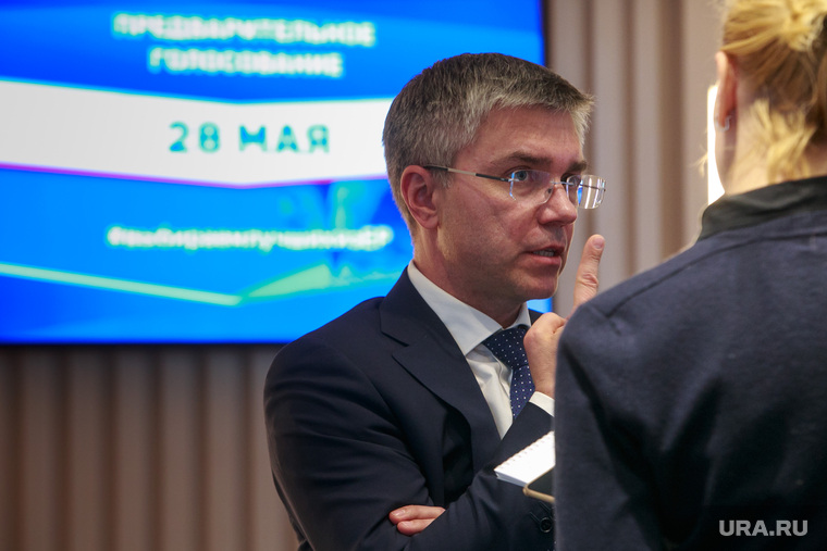 Член генсовета партии Евгений Ревенко считает, что главная причина высокой явки — доверие россиян к процедуре праймериз