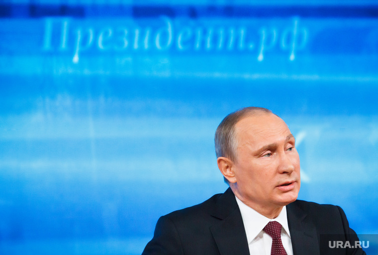 В прежние годы Путин объявлял о намерении баллотироваться минимум за полгода