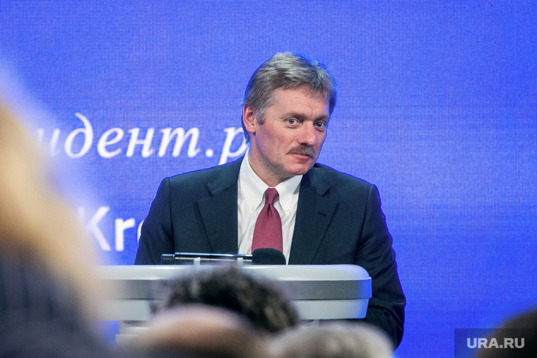 Близость Дмитрия Пескова к первому лицу страны демонизирует его образ, хотя знающие люди утверждают, что Песков — добрейшей души человек