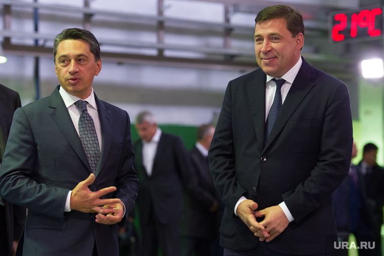 Вероятно, снижение политической активности «Уралвагонзавода» эксперты связывают с отставкой его руководителя Олега Сиенко (слева)