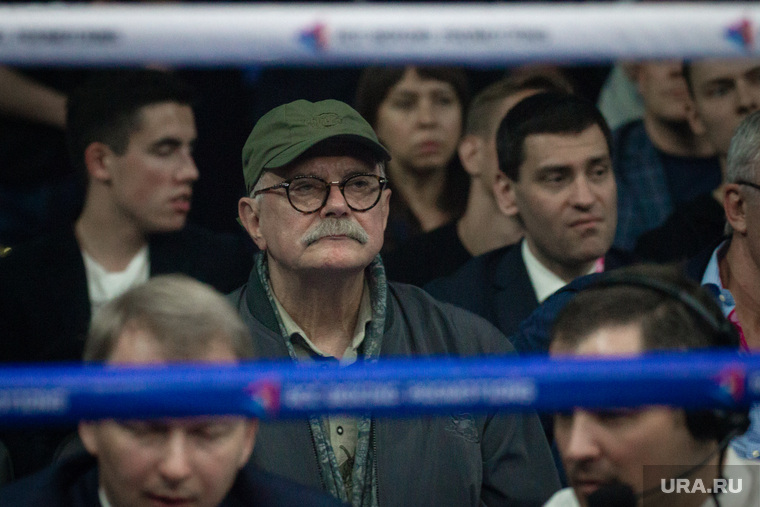 Несмотря на то, что в зале одновременно оказались критик Ельцин Центра Никита Михалков (на фото) и его основной идеолог Татьяна Юмашева, дрались только на ринге