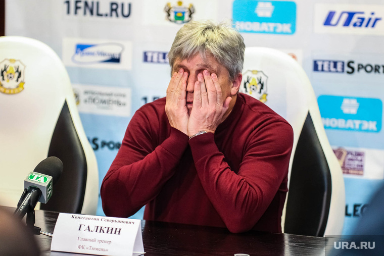 Константин Галкин и его бывшие игроки требовали от ФК «Тюмень» выплатить премии за выход в ФНЛ