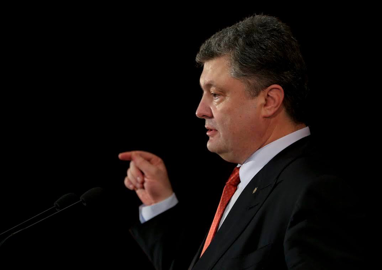 Президент Украины Петр Порошенко имеет скорее комичный образ в глазах россиян, утверждают эксперты