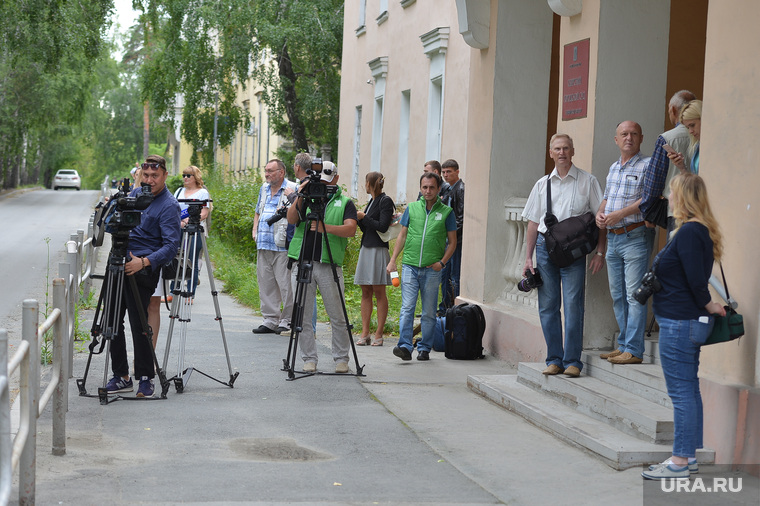 Журналисты за полчаса выстроились в ожидании Константина Цыбко
